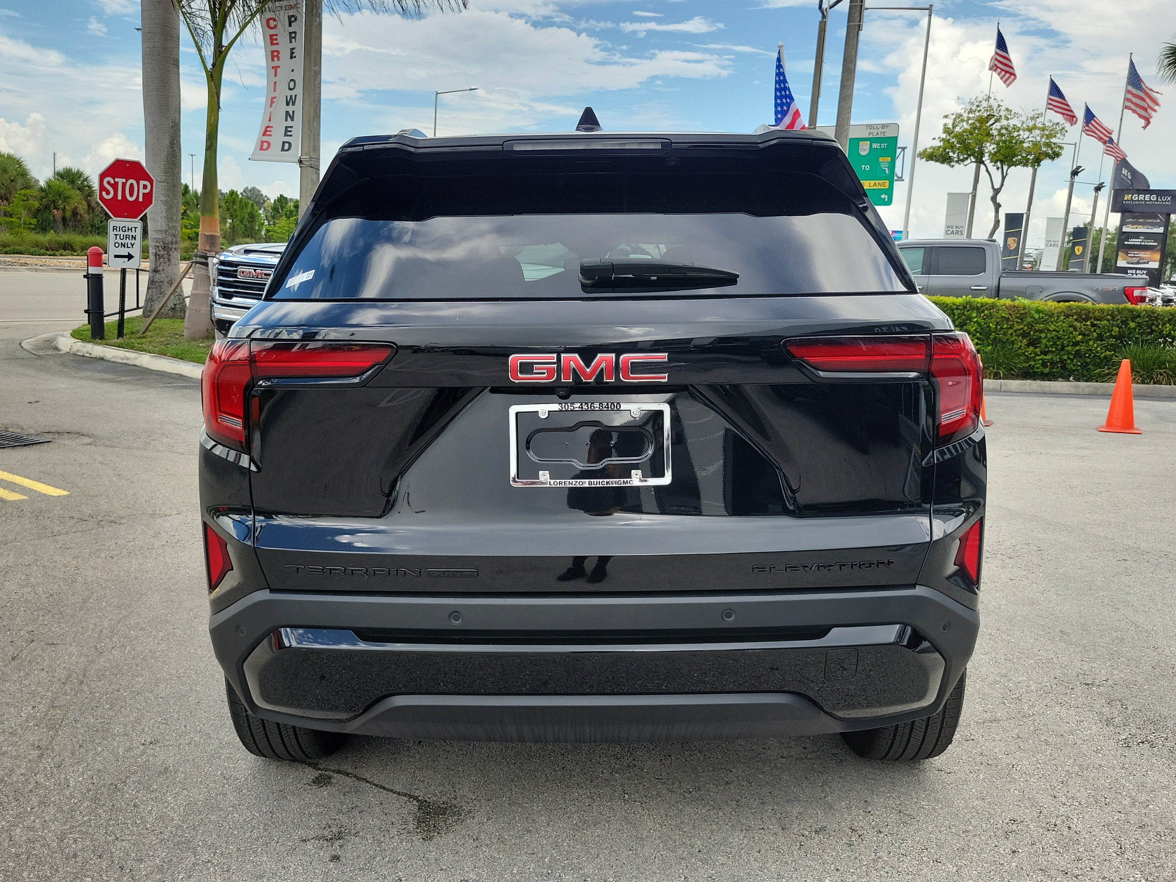 Used 2025 GMC Terrain Elevation w/ Black Edition AWD/4WD image 6