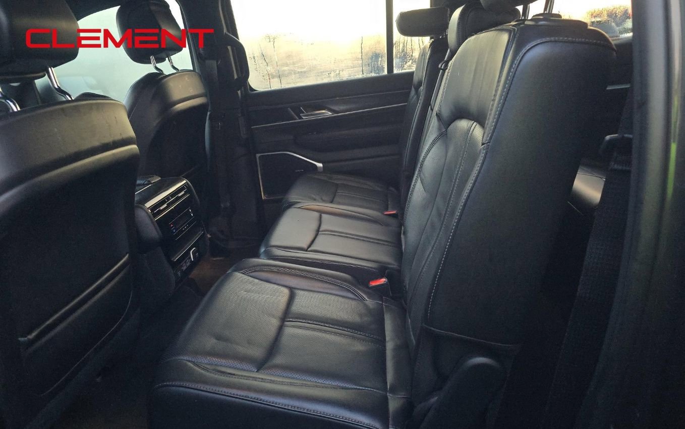 Used 2023 Jeep Wagoneer Base image 12