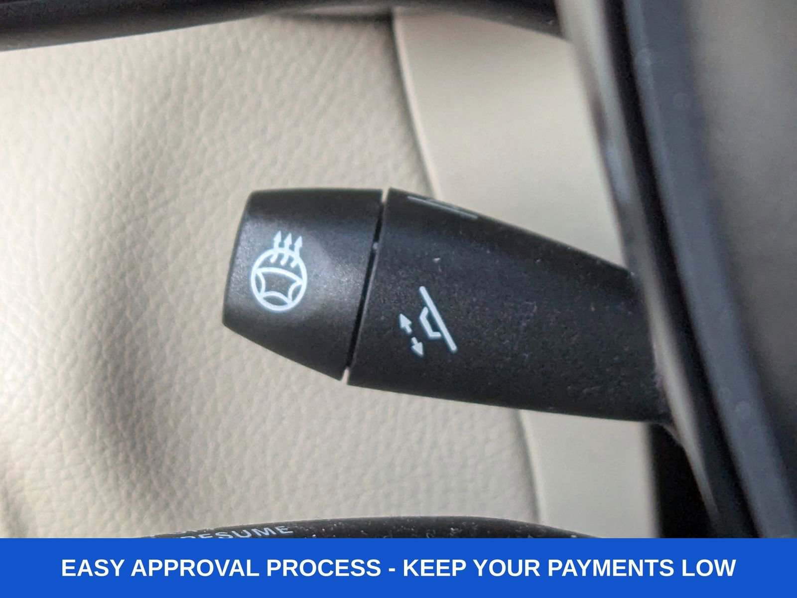 Used 2019 Mercedes-Benz GLC 300 4MATIC w/ Premium Package image 34