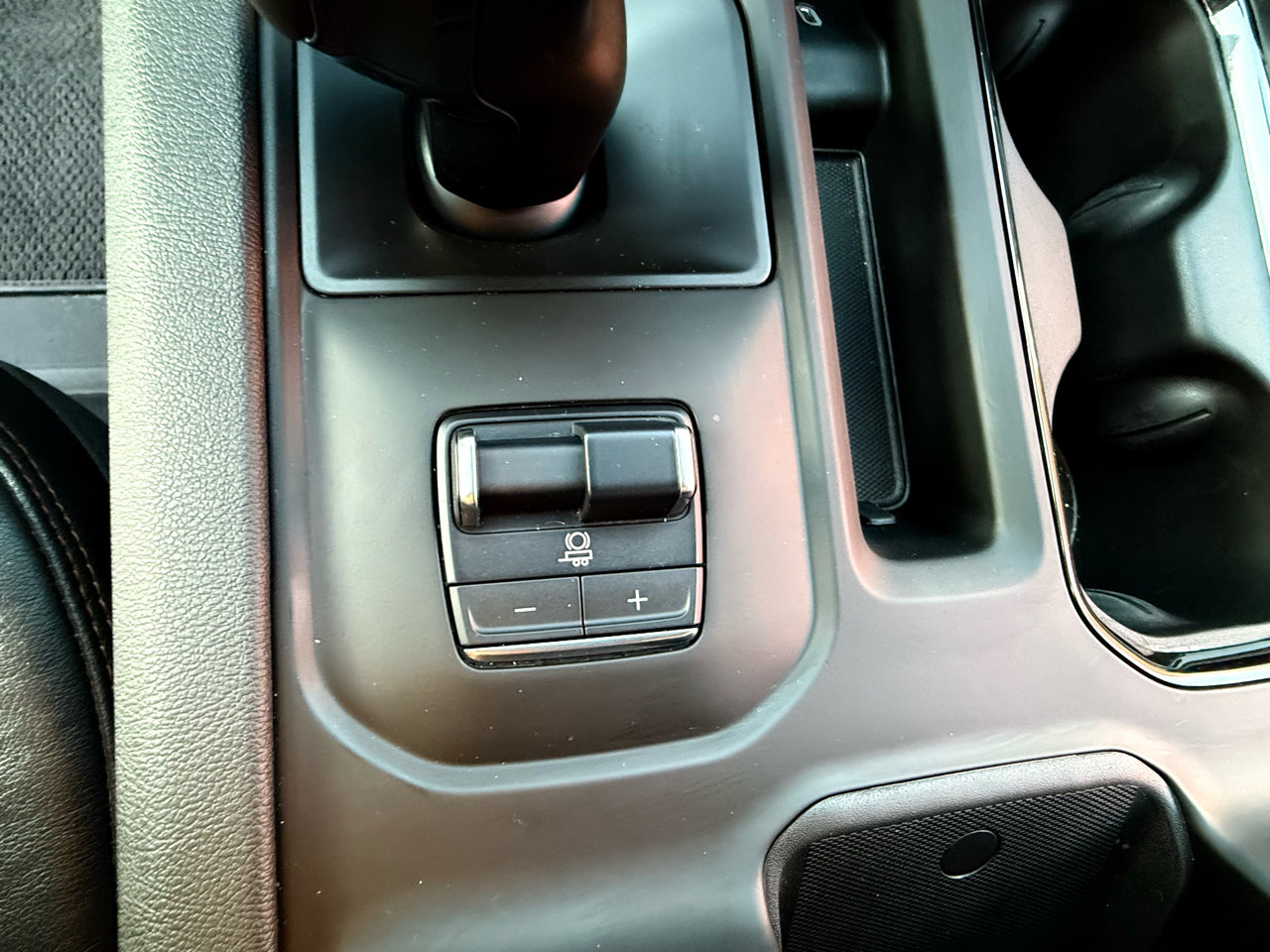 Used 2023 GMC Sierra 1500 AT4 w/ Technology Package image 17