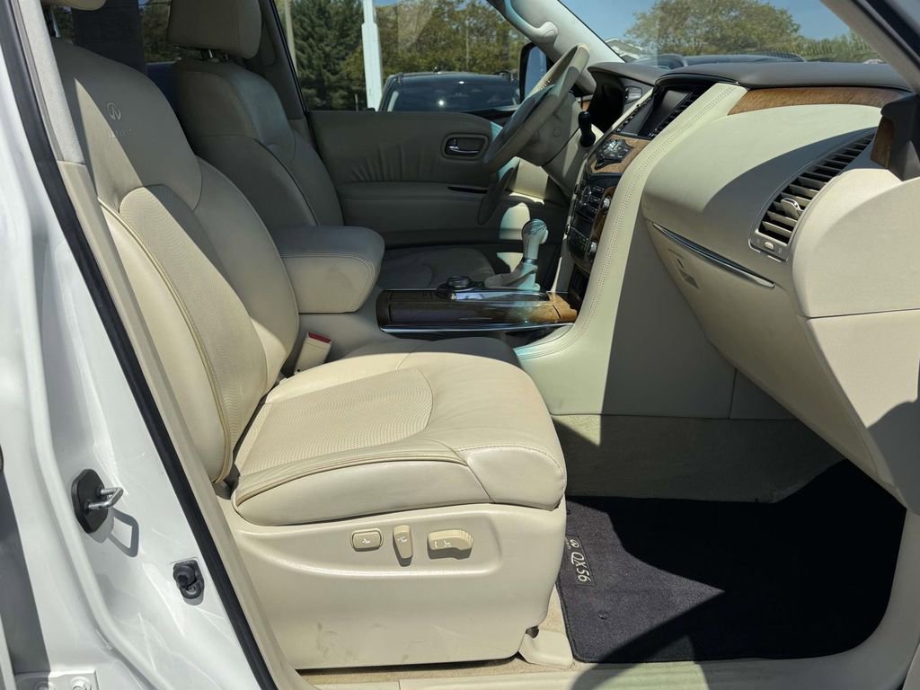 Used 2011 INFINITI QX56 4WD w/ Theater Pkg image 14