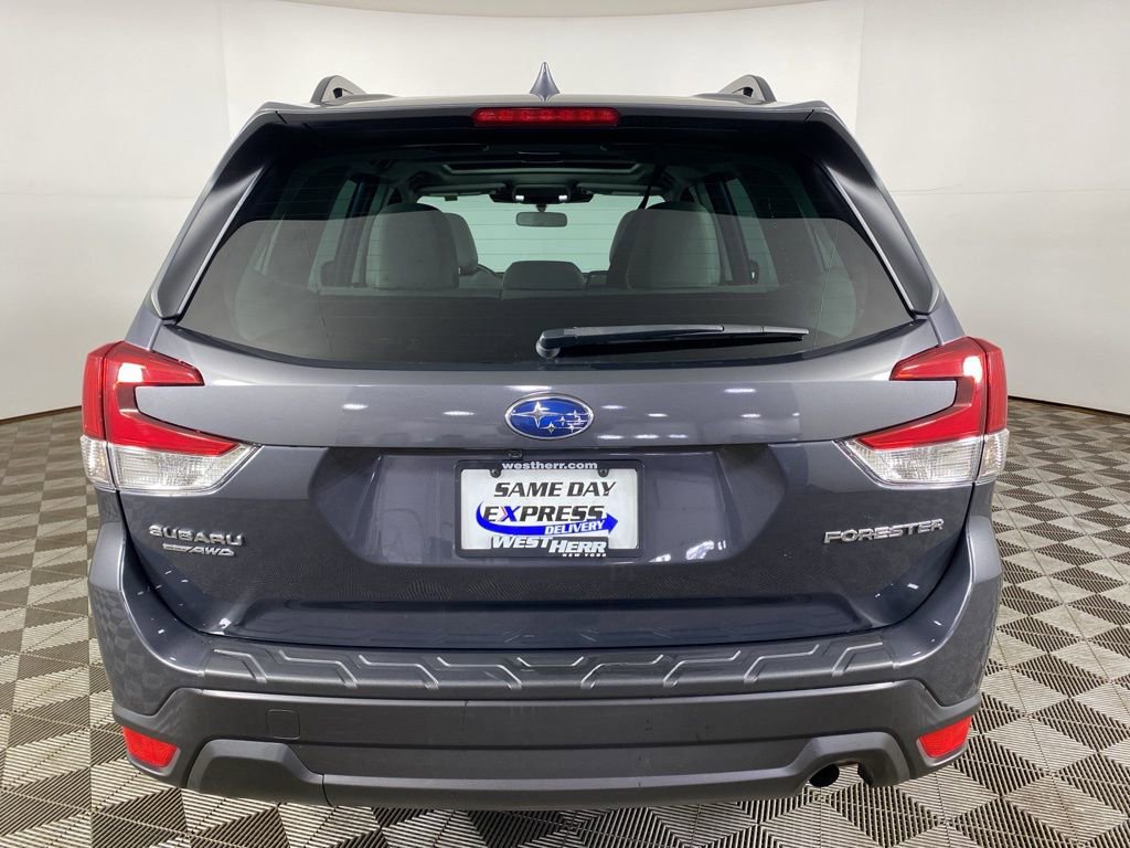 Used 2023 Subaru Forester Premium image 6
