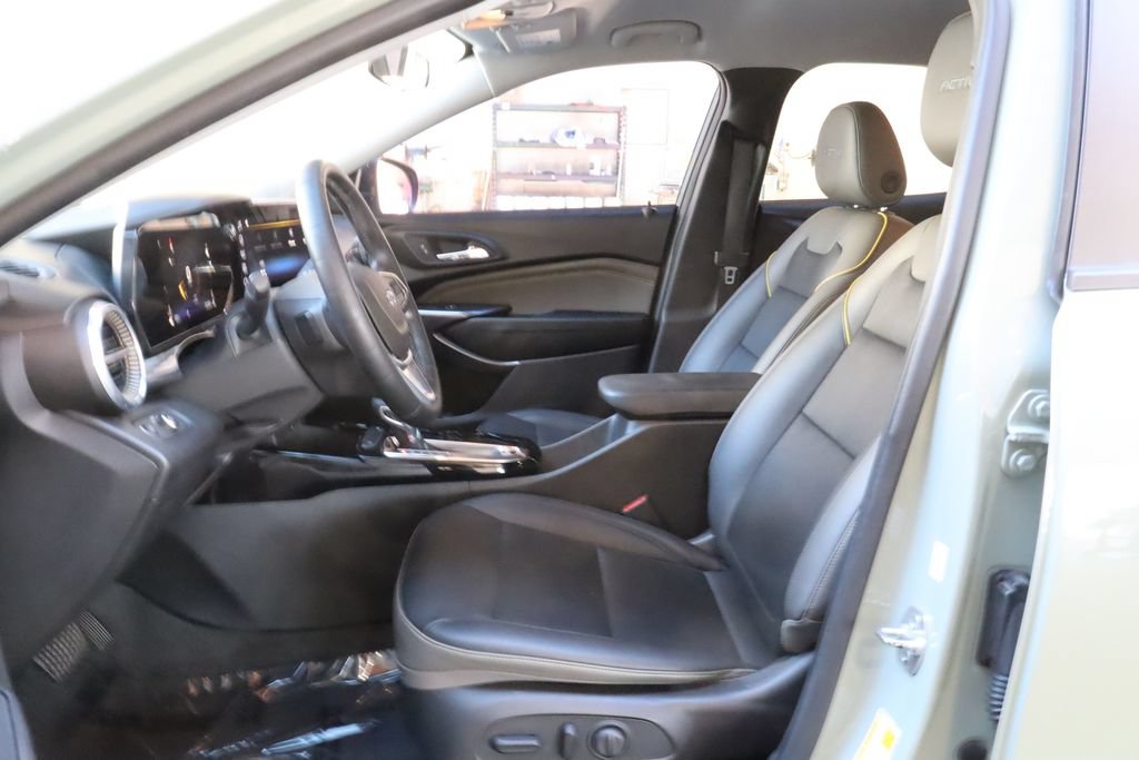 Used 2024 Chevrolet Trax ACTIV FWD image 19