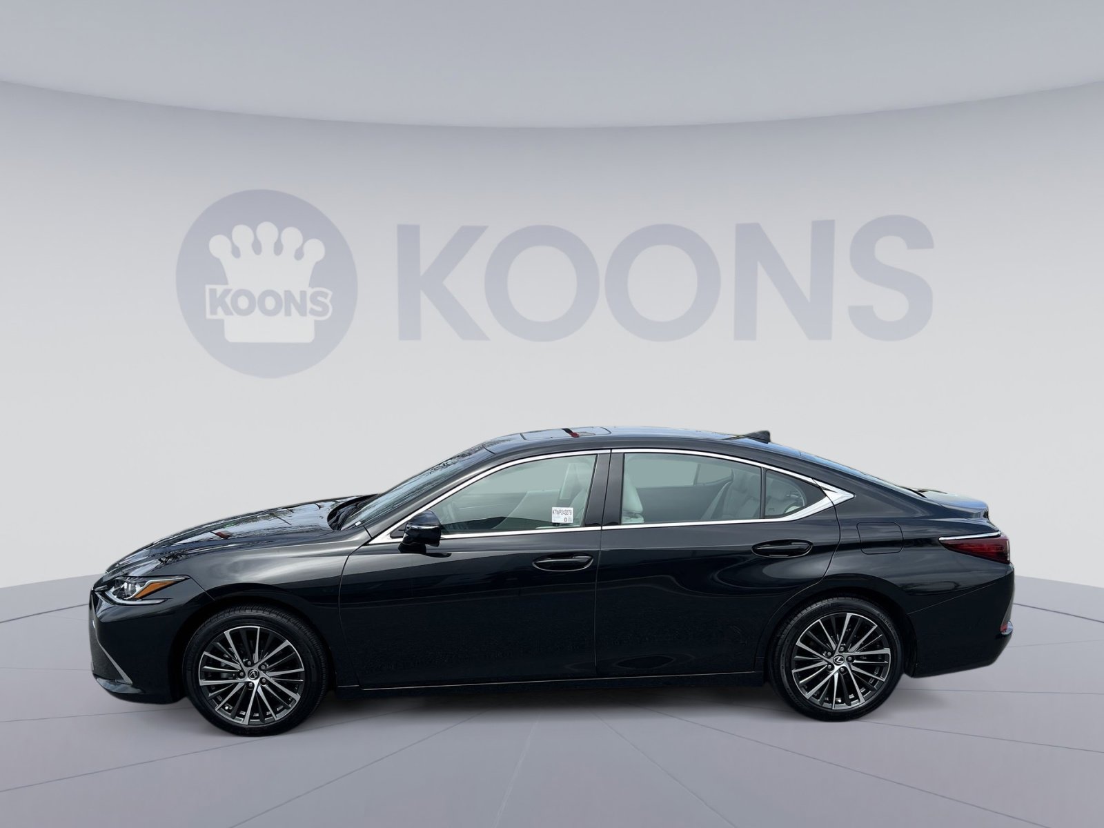Used 2024 Lexus ES 350 w/ Premium Package image 2