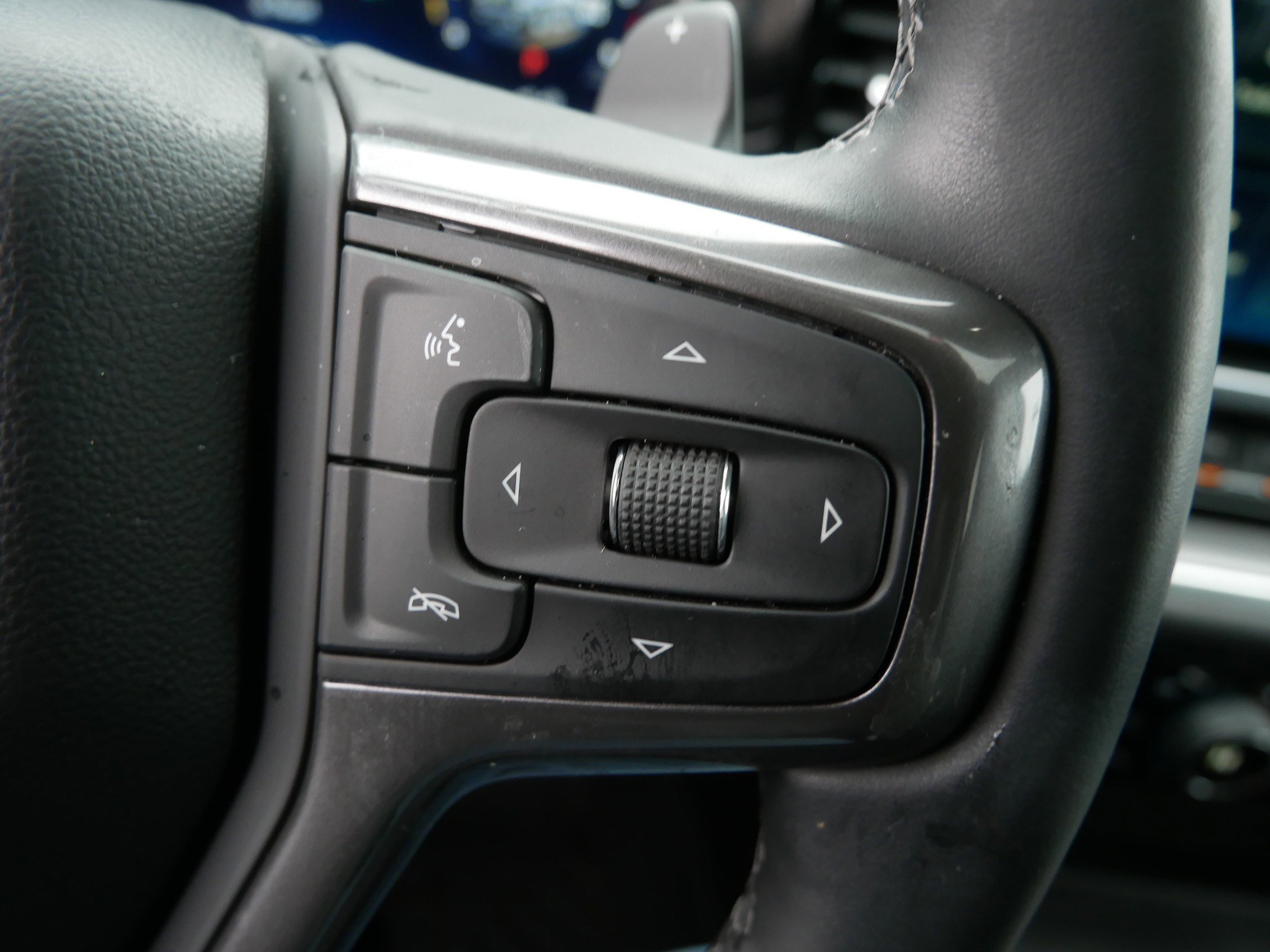 Used 2026 Chevrolet Silverado 1500 High Country w/ Technology Package image 32