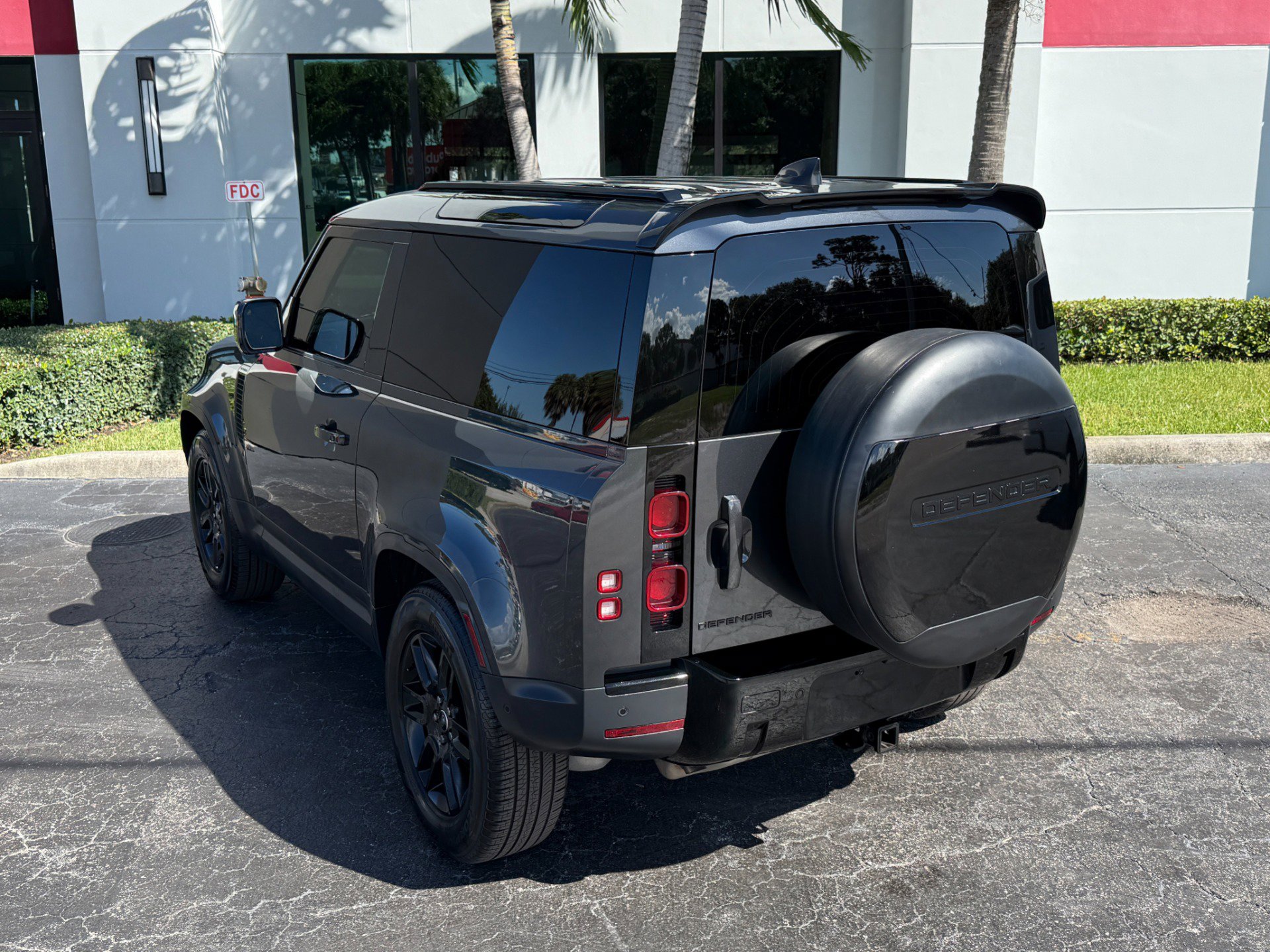 Used 2023 Land Rover Defender 90 S image 13