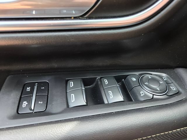 Used 2024 Chevrolet Tahoe Premier AWD/4WD image 38