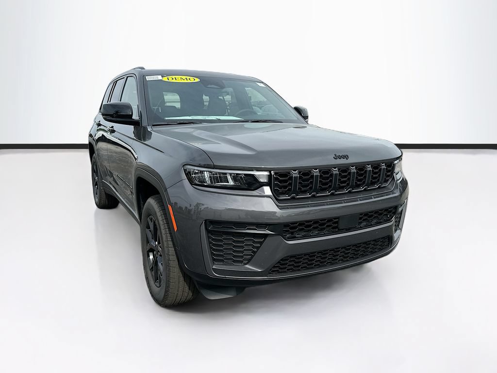 New 2026 Jeep Grand Cherokee Altitude AWD/4WD image 2