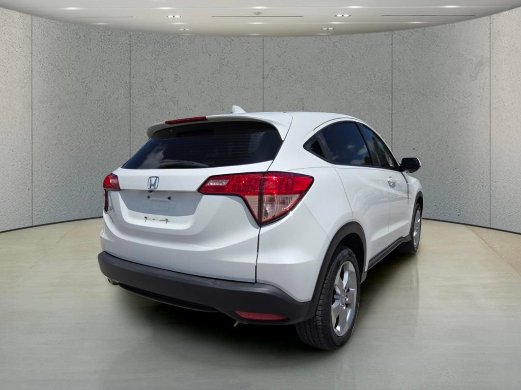 Used 2017 Honda HR-V LX image 5