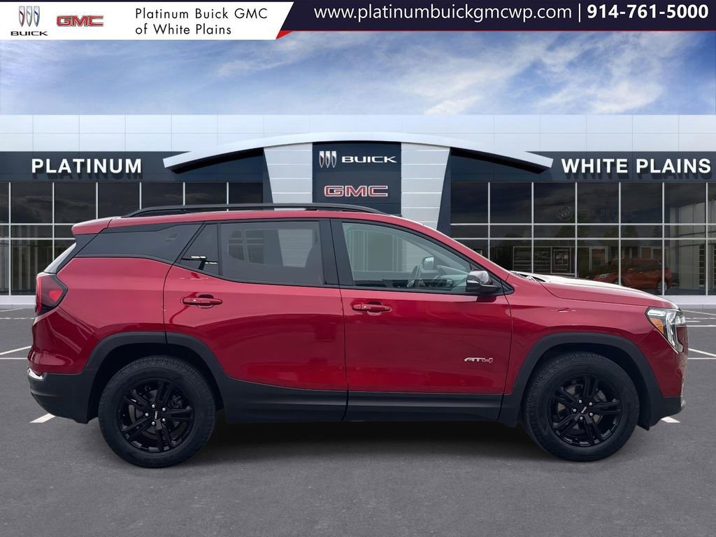 Used 2024 GMC Terrain AT4 image 9