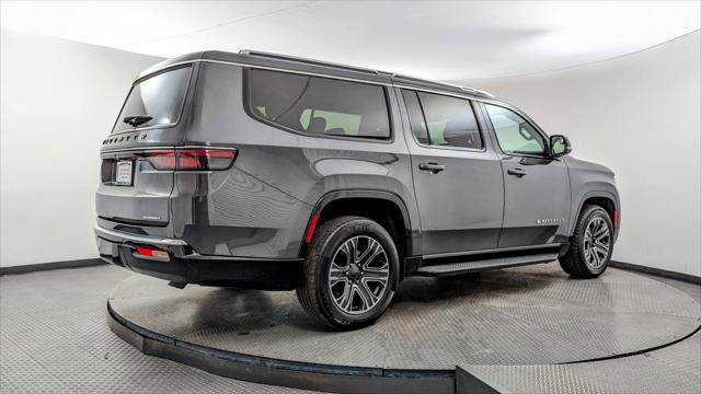 Used 2024 Jeep Wagoneer L Series II w/ Flexible Seating Group RWD image 8