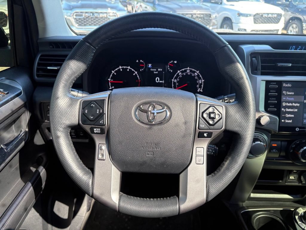 Used 2024 Toyota 4Runner SR5 Premium w/ Moonroof Package AWD/4WD image 17