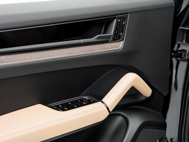 New 2026 Porsche Cayenne image 8