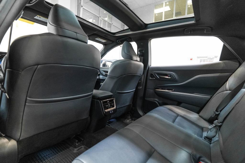 Used 2024 Toyota Crown Platinum AWD/4WD image 14