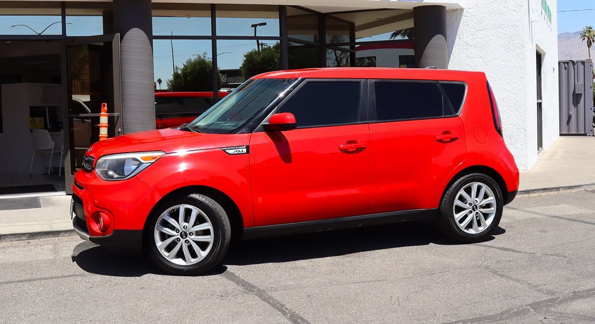 Used 2018 Kia Soul + FWD image 4
