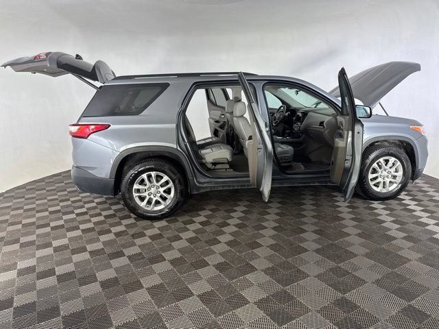 Used 2020 Chevrolet Traverse LT AWD/4WD image 16