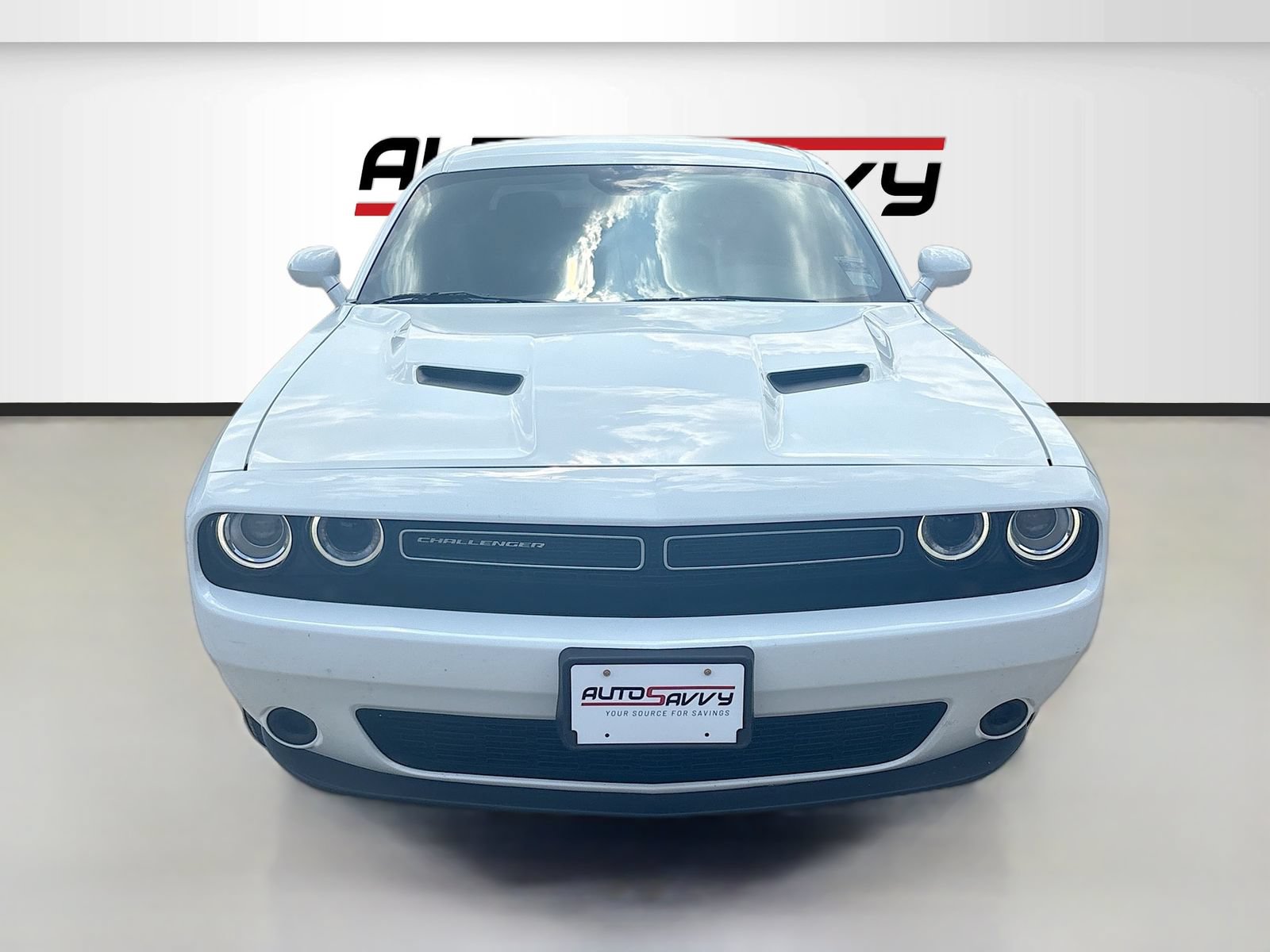 Used 2023 Dodge Challenger SXT RWD image 2
