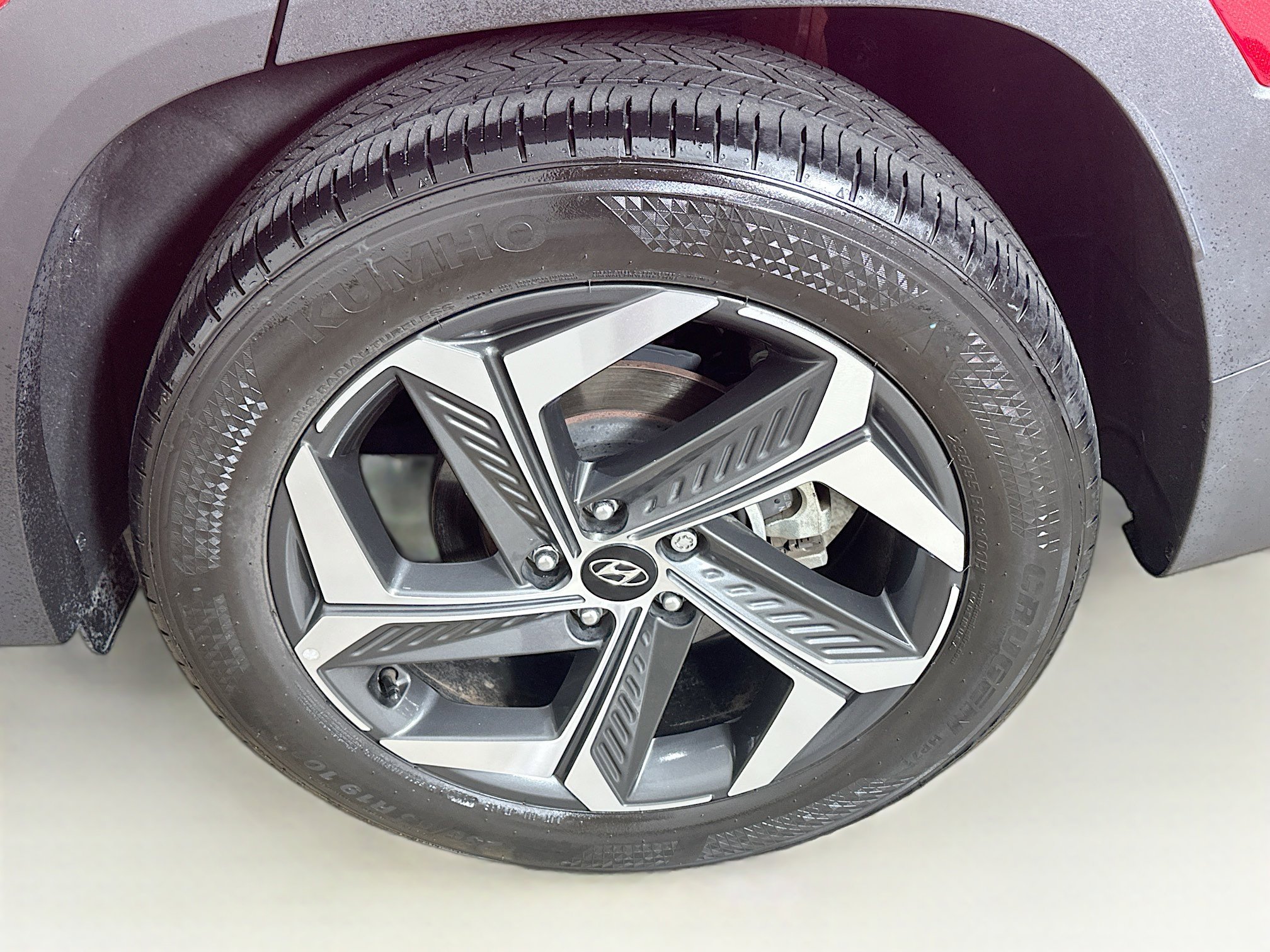 Used 2023 Hyundai Tucson Limited FWD image 11
