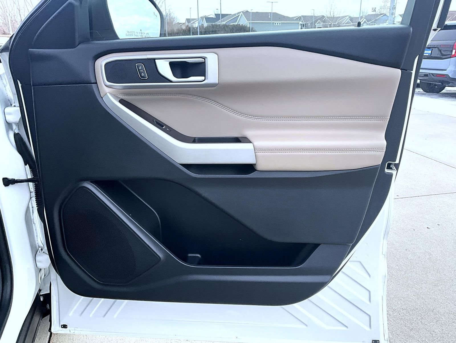 Used 2022 Ford Explorer XLT w/ Equipment Group 202A image 18