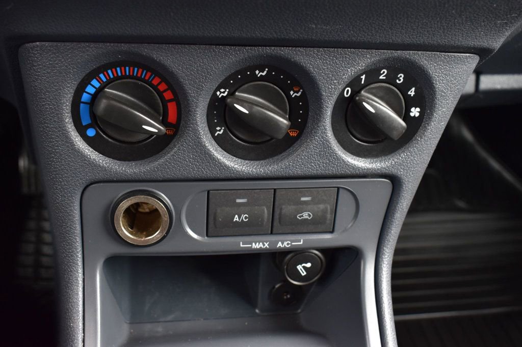 Used 2012 Ford Transit Connect XLT image 28