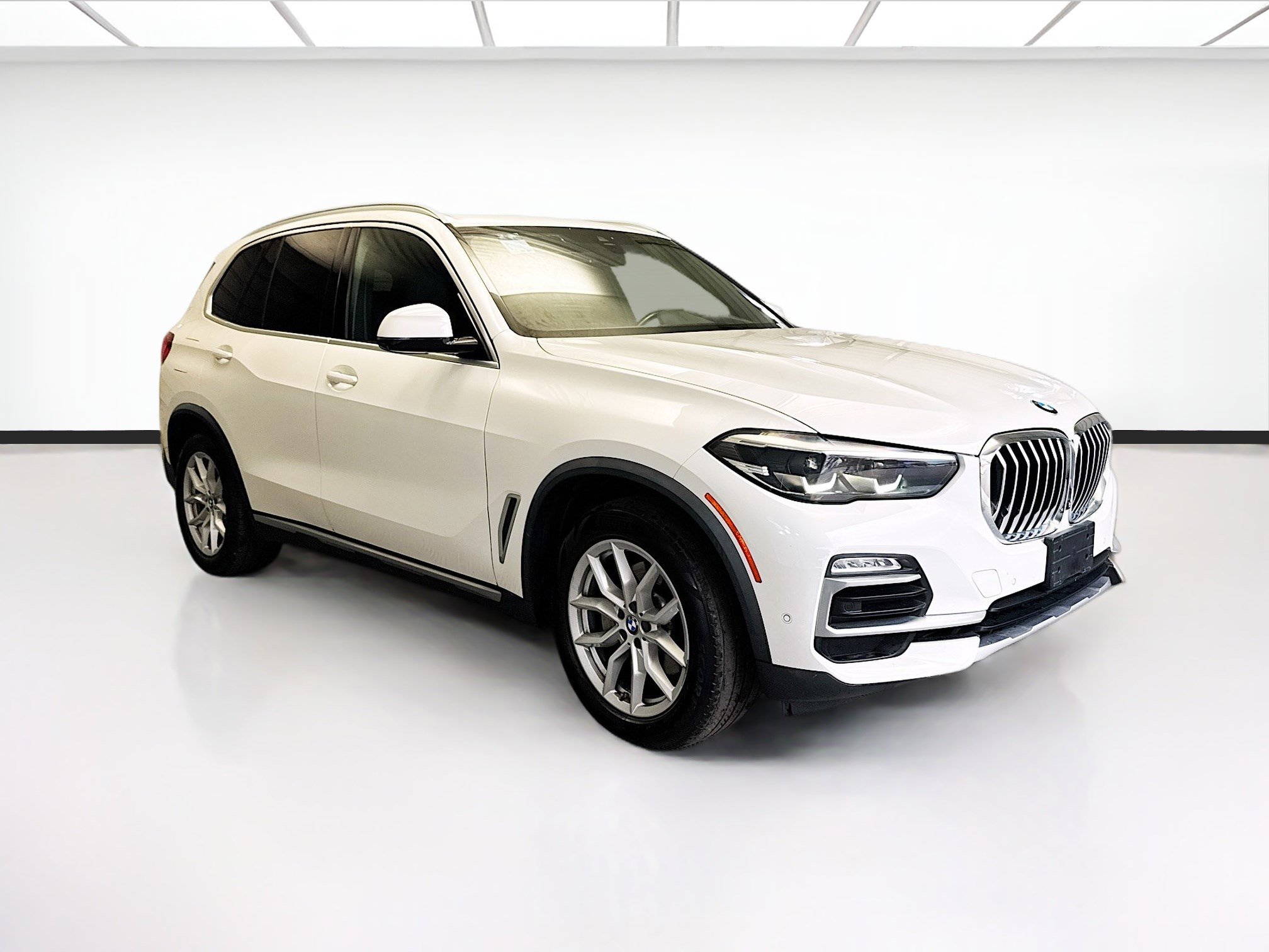 Used 2020 BMW X5 xDrive40i w/ Parking Assistance Package image 3