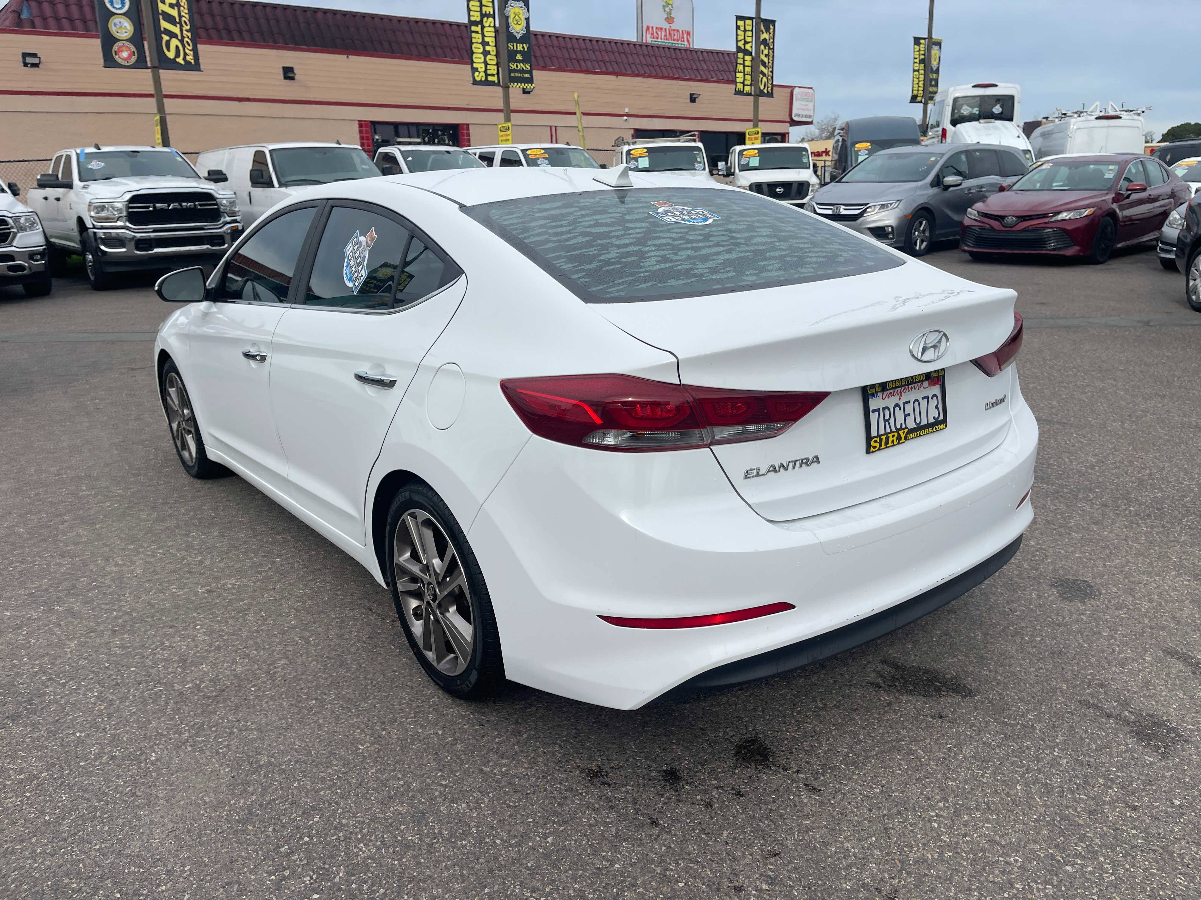 Used 2017 Hyundai Elantra Limited w/ Limited Tech Package 04 FWD image 5