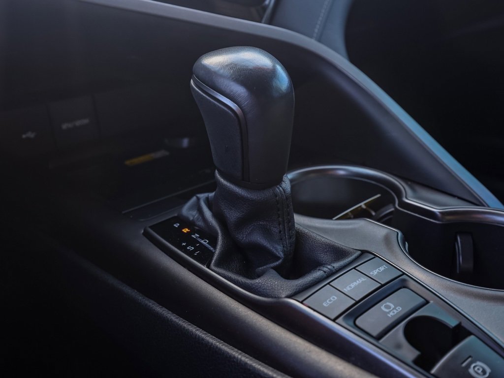 Used 2022 Toyota Camry XSE image 30