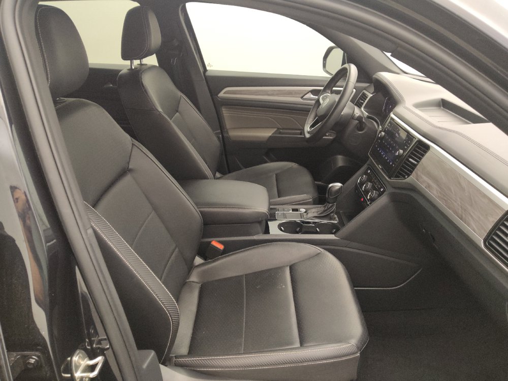 Used 2022 Volkswagen Atlas Cross Sport SE FWD image 21