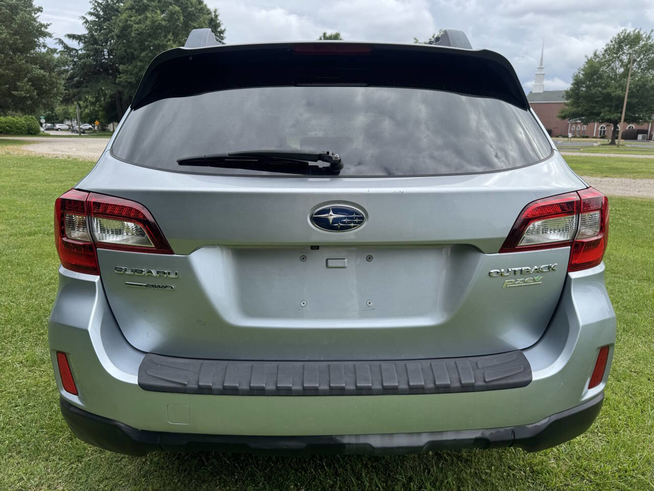 Used 2015 Subaru Outback 2.5i Limited image 7