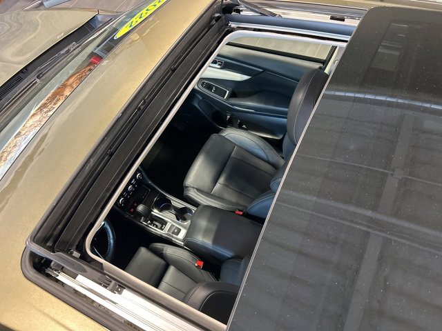 Used 2022 Subaru Ascent Limited w/ Technology Package image 34