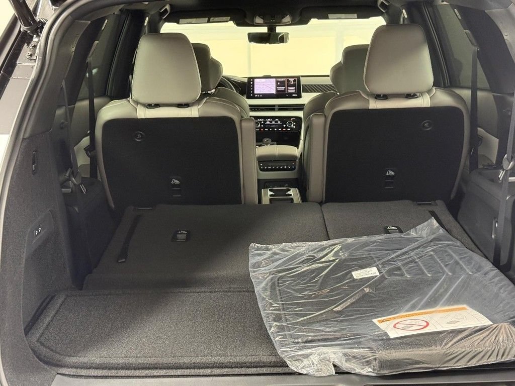 New 2027 INFINITI QX60 Autograph w/ Dark Cargo Package AWD/4WD image 6