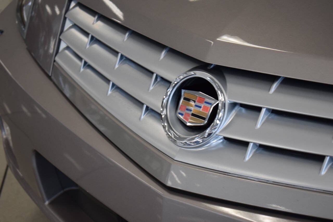 Used 2005 Cadillac XLR RWD image 10