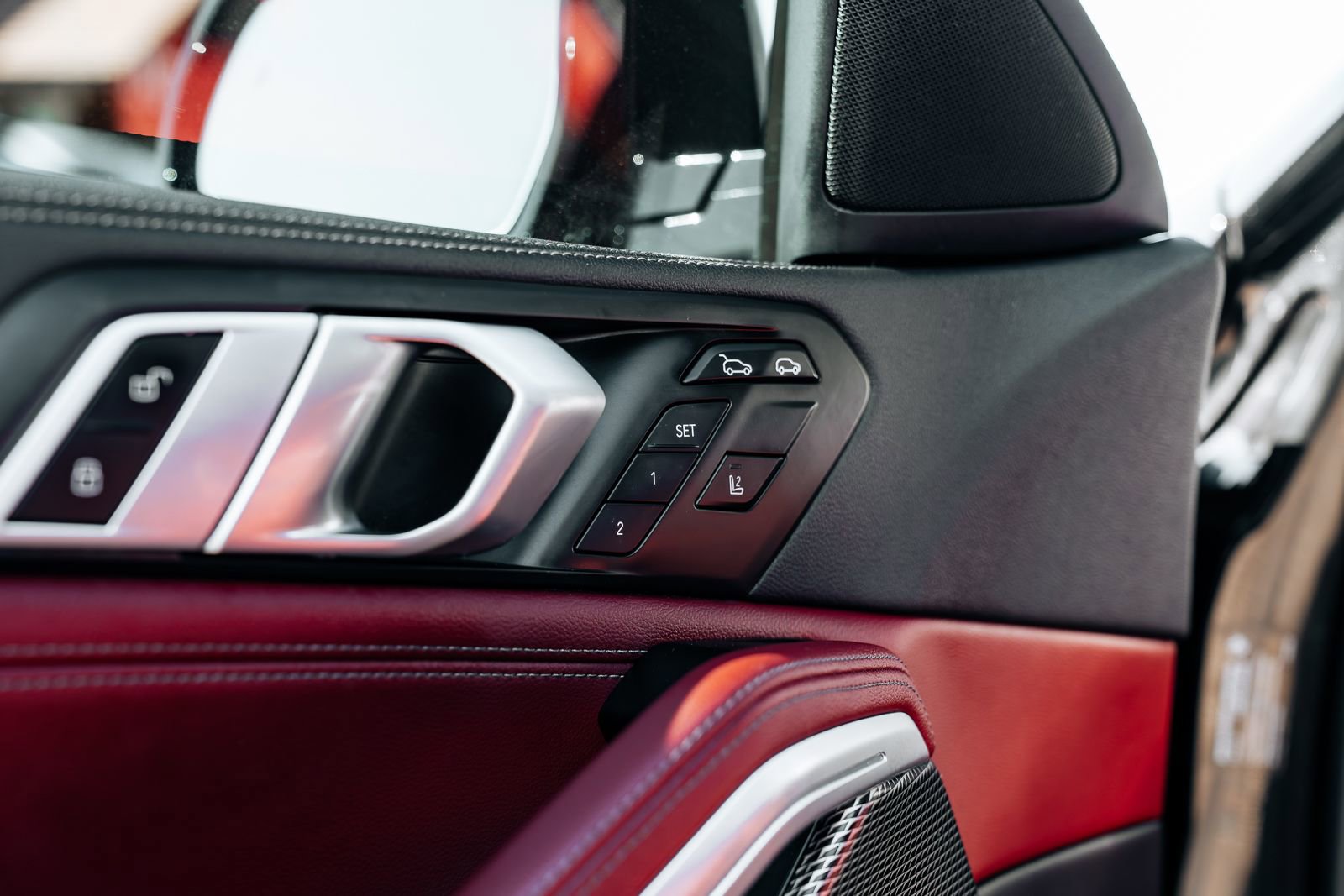 Used 2022 BMW X6 xDrive40i w/ M Sport Package image 20