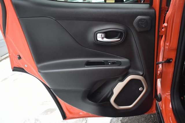 Used 2016 Jeep Renegade 75th Anniversary image 33
