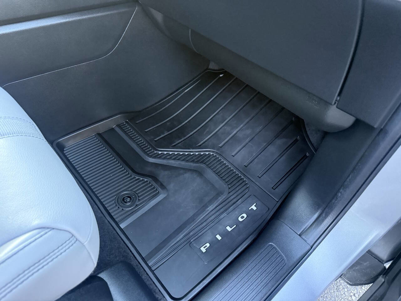 Used 2025 Honda Pilot Touring image 35