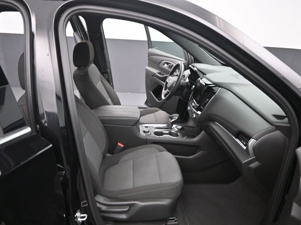 Used 2023 Chevrolet Traverse LT image 20