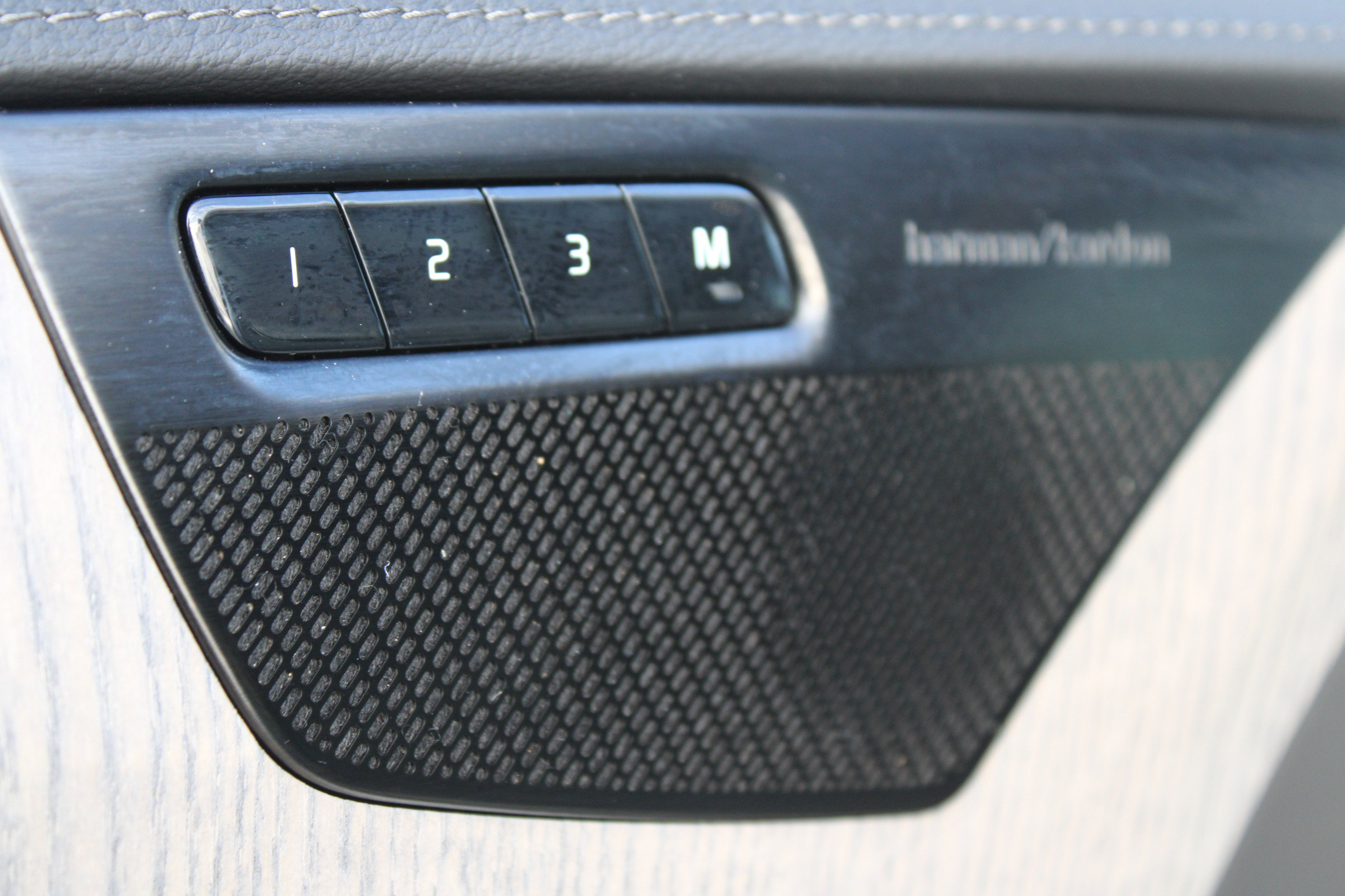 Used 2021 Volvo XC90 T8 Inscription w/ Advanced Package image 12