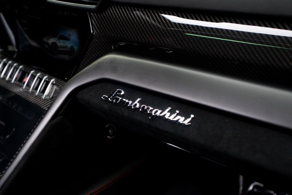 Used 2023 Lamborghini Urus Performante AWD/4WD image 51