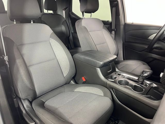 Used 2023 Chevrolet Traverse LT image 45