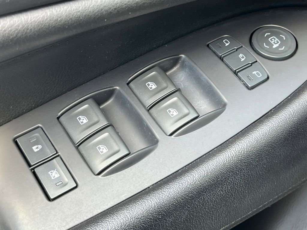 Used 2019 Cadillac Escalade Premium Luxury AWD/4WD image 17