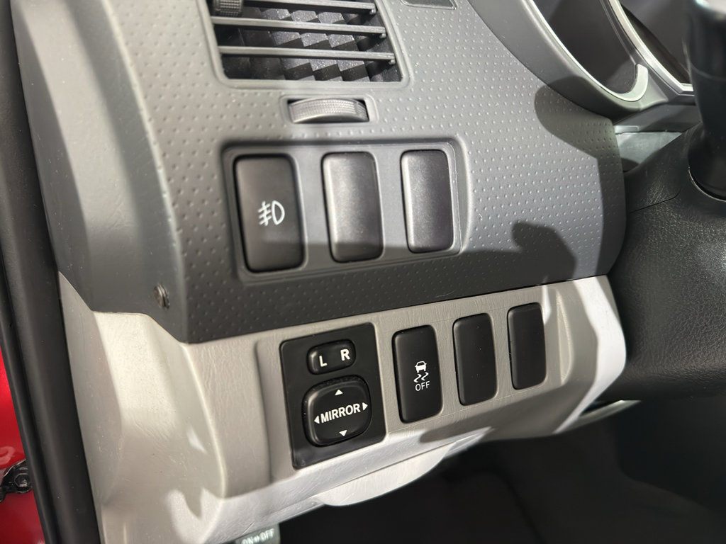 Used 2015 Toyota Tacoma PreRunner w/ SR5 Package image 19