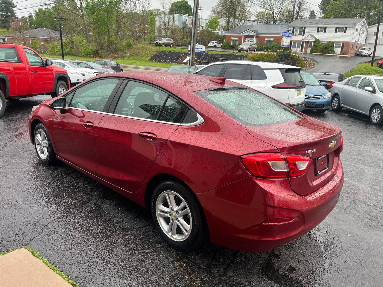 Used 2018 Chevrolet Cruze LT w/ Convenience Package FWD image 9