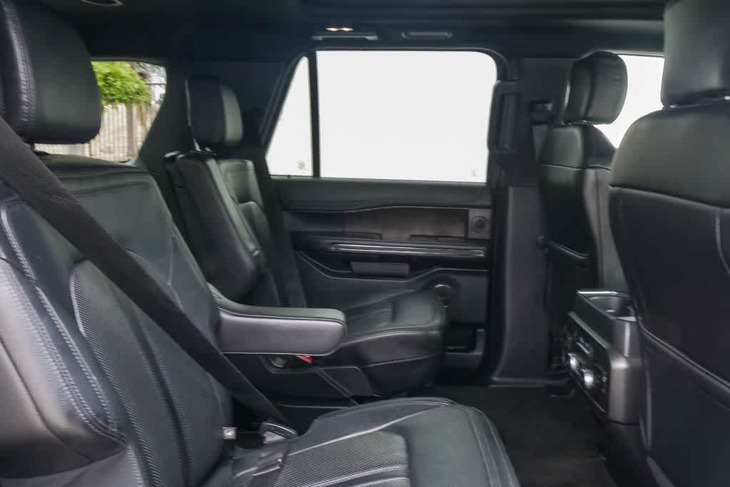 Used 2019 Ford Expedition Limited w/ Equipment Group 302A AWD/4WD image 14