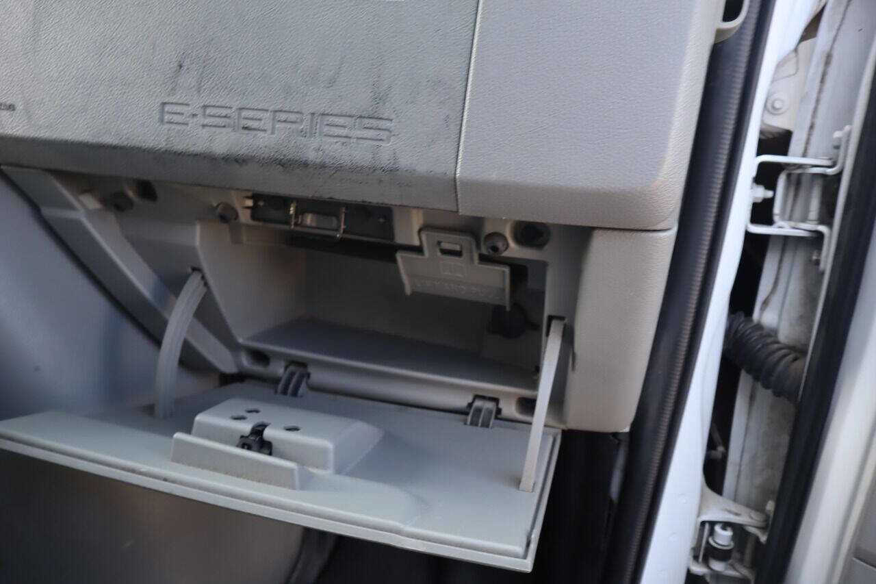 Used 2011 Ford E-250 and Econoline 250 w/ PWR Group image 26