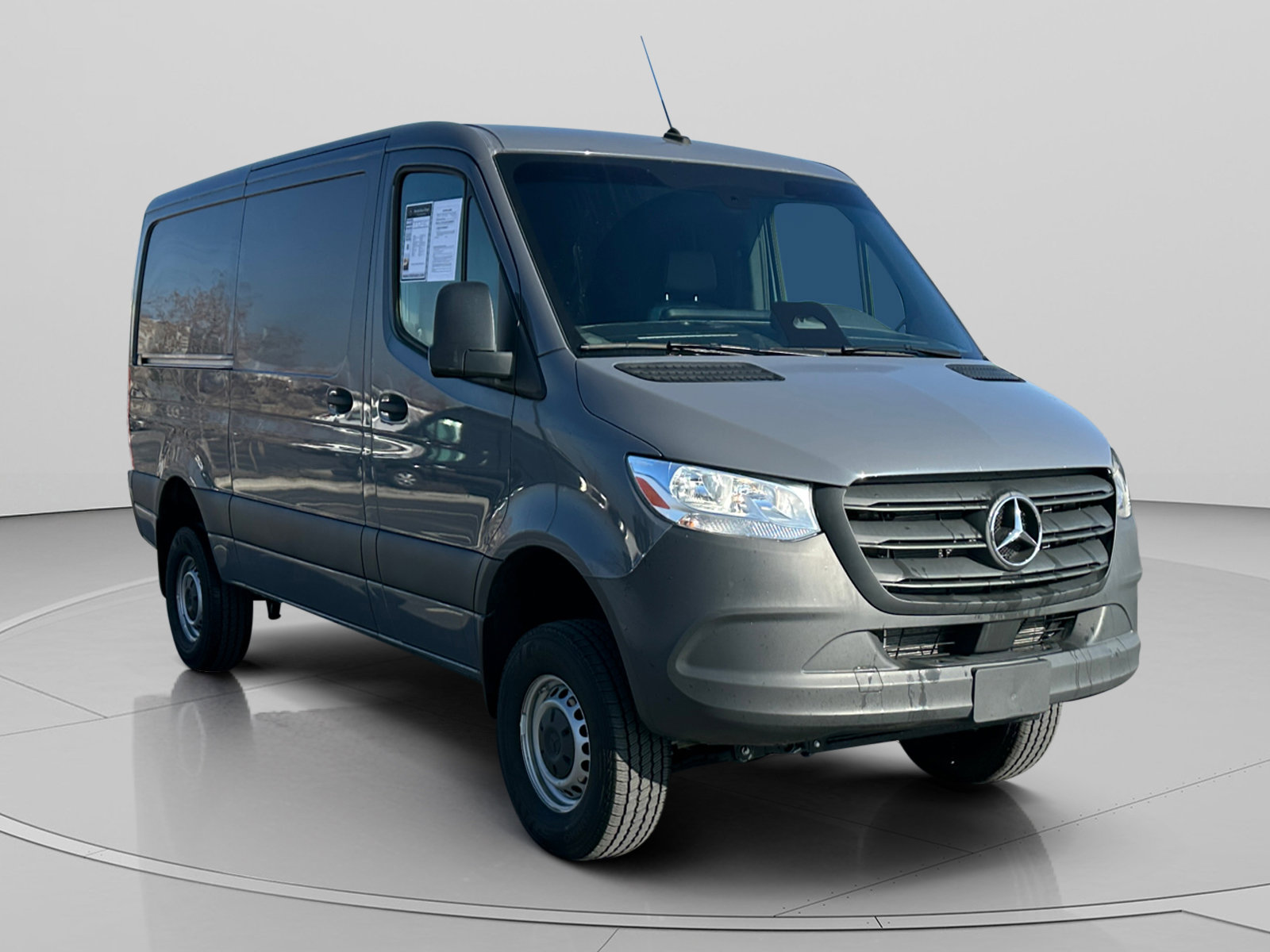 Used 2025 Mercedes-Benz Sprinter 2500 image 3