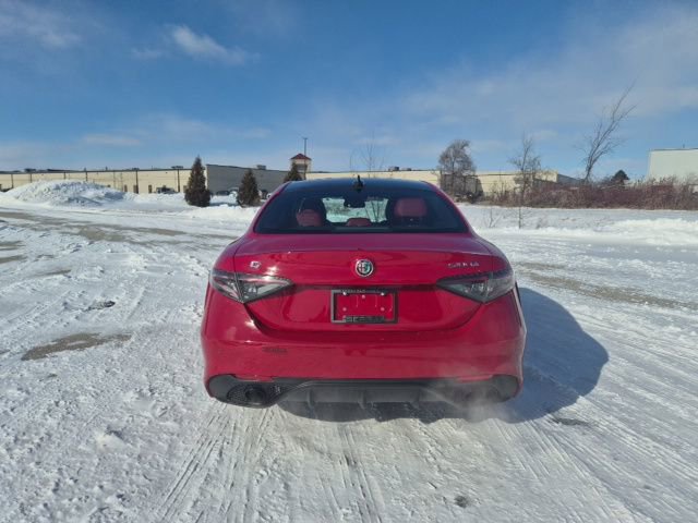 Used 2024 Alfa Romeo Giulia Veloce image 6