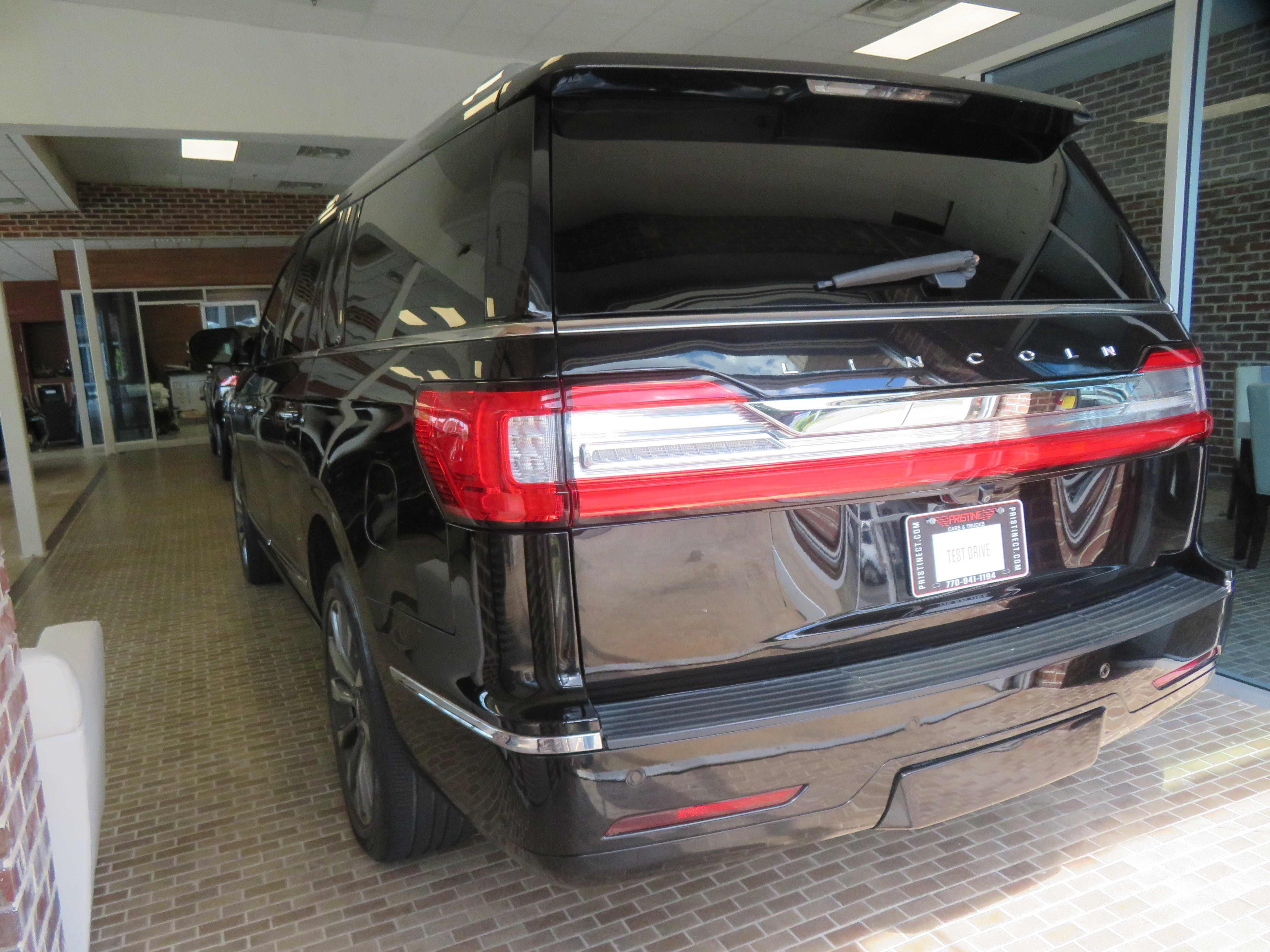 Used 2020 Lincoln Navigator L Reserve image 6