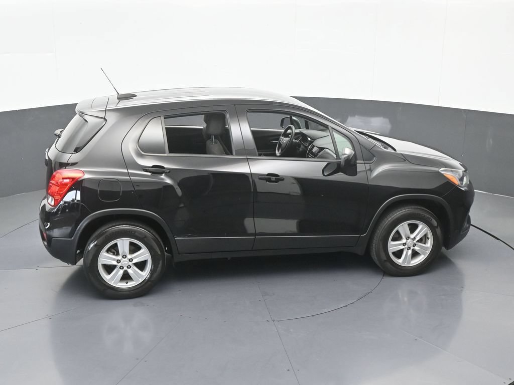 Used 2022 Chevrolet Trax LS w/ Tint and Cruise Package AWD/4WD image 45