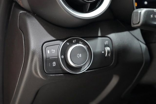 New 2025 Alfa Romeo Giulia AWD w/ Driving Assist Package image 20