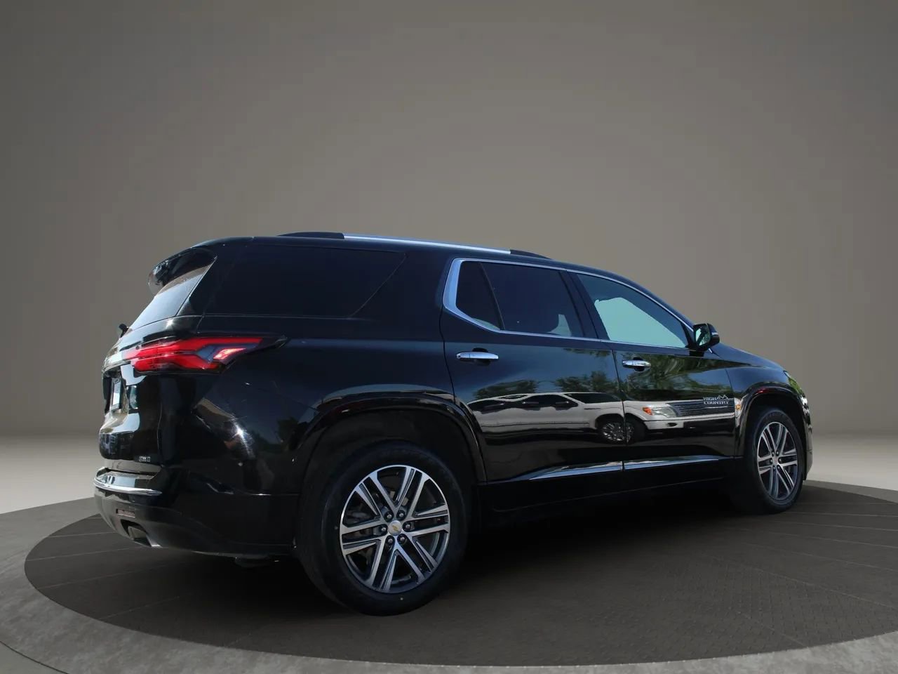 Used 2022 Chevrolet Traverse High Country image 8